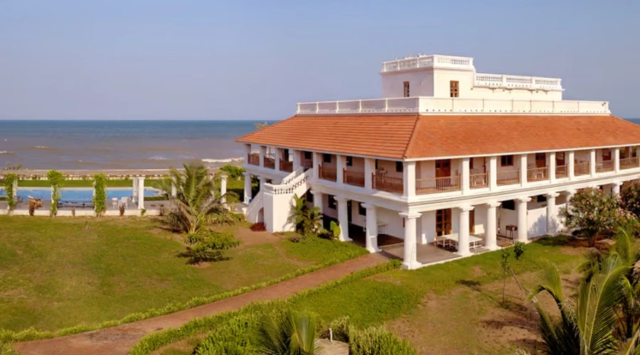 Bungalow on the beach tharangambadi