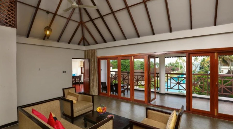 Lake view terrace room (2)
