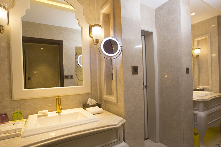 Moon Light Bliss - Bathroom