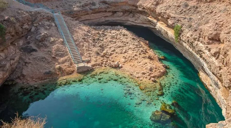 Oman: Tra i Suoi Tesori e le Dune di Zucchero Oman: Tra i Suoi Tesori e le Dune di Zucchero