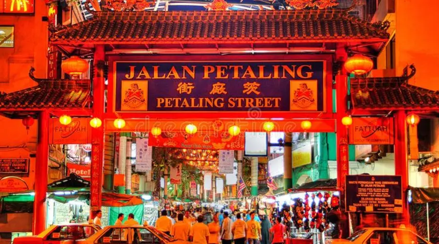 Malesiae Borneo e Borneo: Oltre i Sentieri del Turismo
