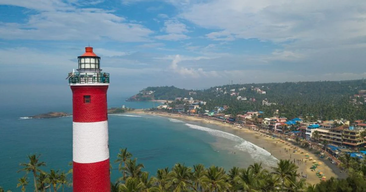 South India Odyssey: Temples, Backwaters & Coastal Splendor