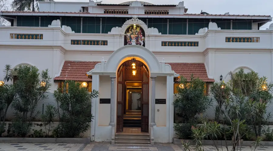 Exterior 1