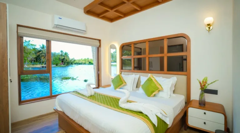 Houseboat-di-Lusso-con-Due-Camere-da-Letto-3
