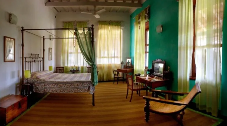 Bungalow-on-the-beach-tharangambadi-3-