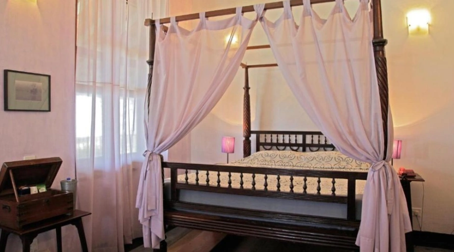 Bungalow-on-the-beach-tharangambadi-9-