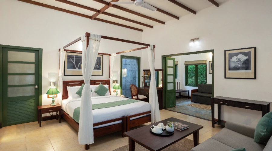 Deluxe Suite Aanavilasam plantation resort Thekkady 4