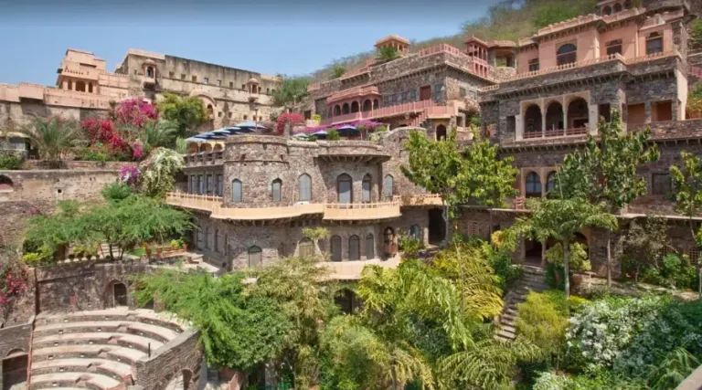 Neemrana Fort-palace (13)