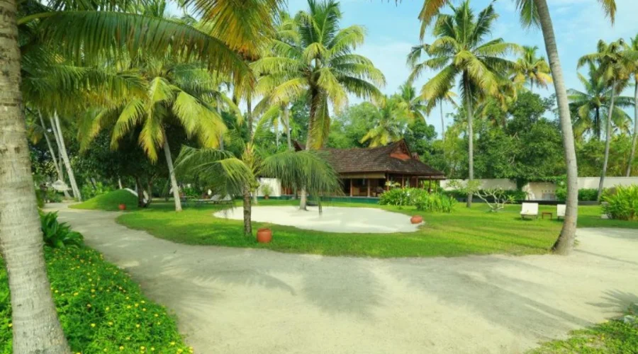 Vismaya Boutique Villa on the Vembanad Lake (1)