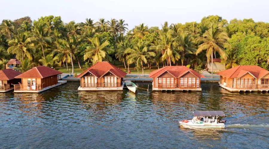 Poovar Backwater Cruise and Trivandrum Highlights Day Tour