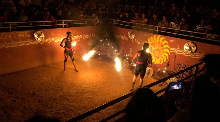 Thekkady Cultural Evening: Kathakali & Kalaripayattu Performance