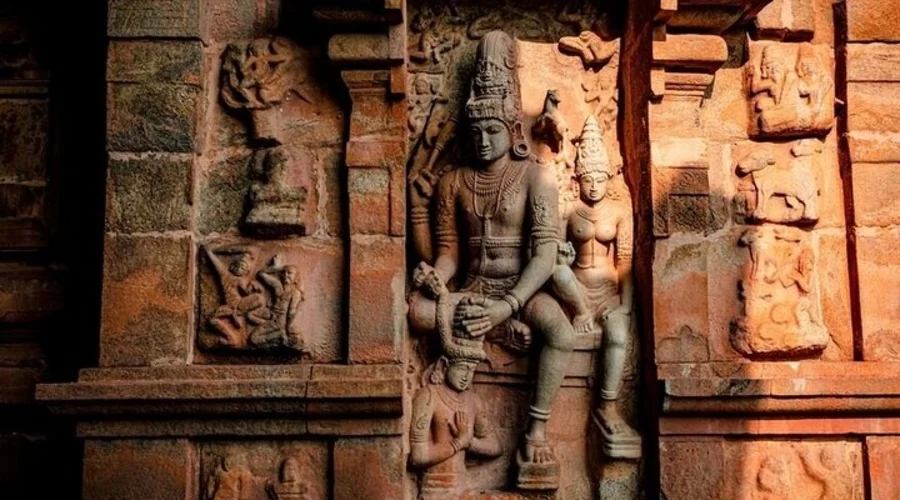 The wall of the Brihadisvara Temple in Gangaikonda Cholapuram